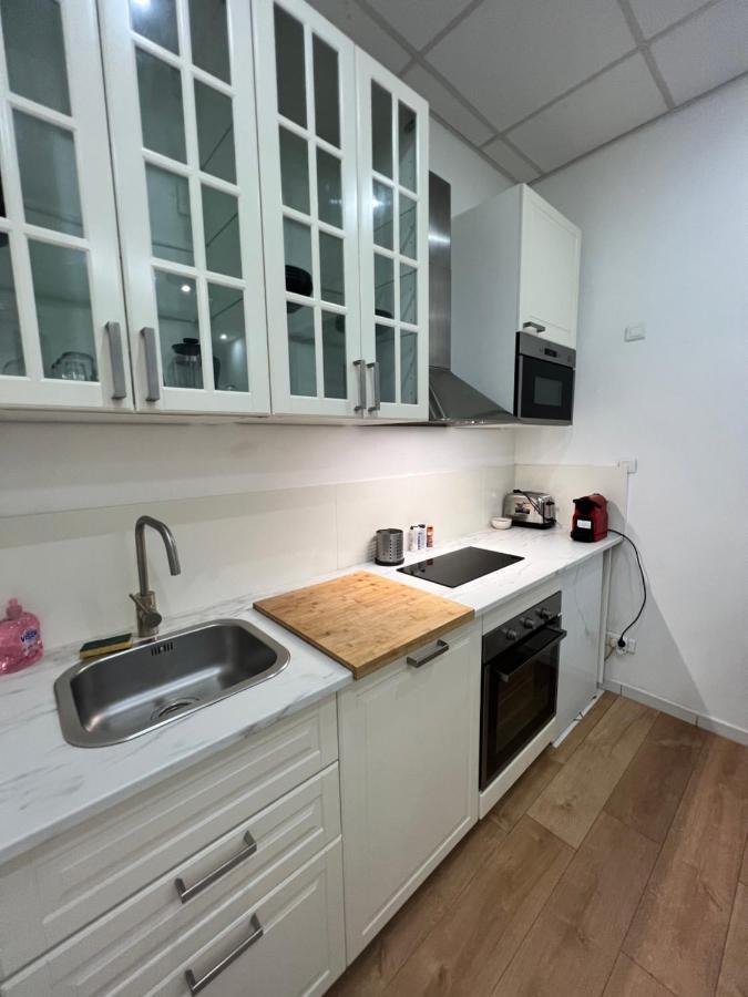 Studio Neuf Climatise Avec Terrasse #4 Toulon Dış mekan fotoğraf